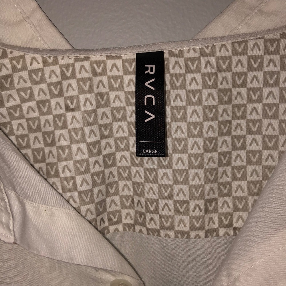 Rcva button down - Picture 3 of 5